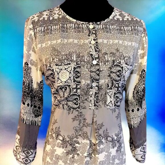 Fig & Flower Sheer Lightweight Tunic, Size Medium - Picture 2 of 9